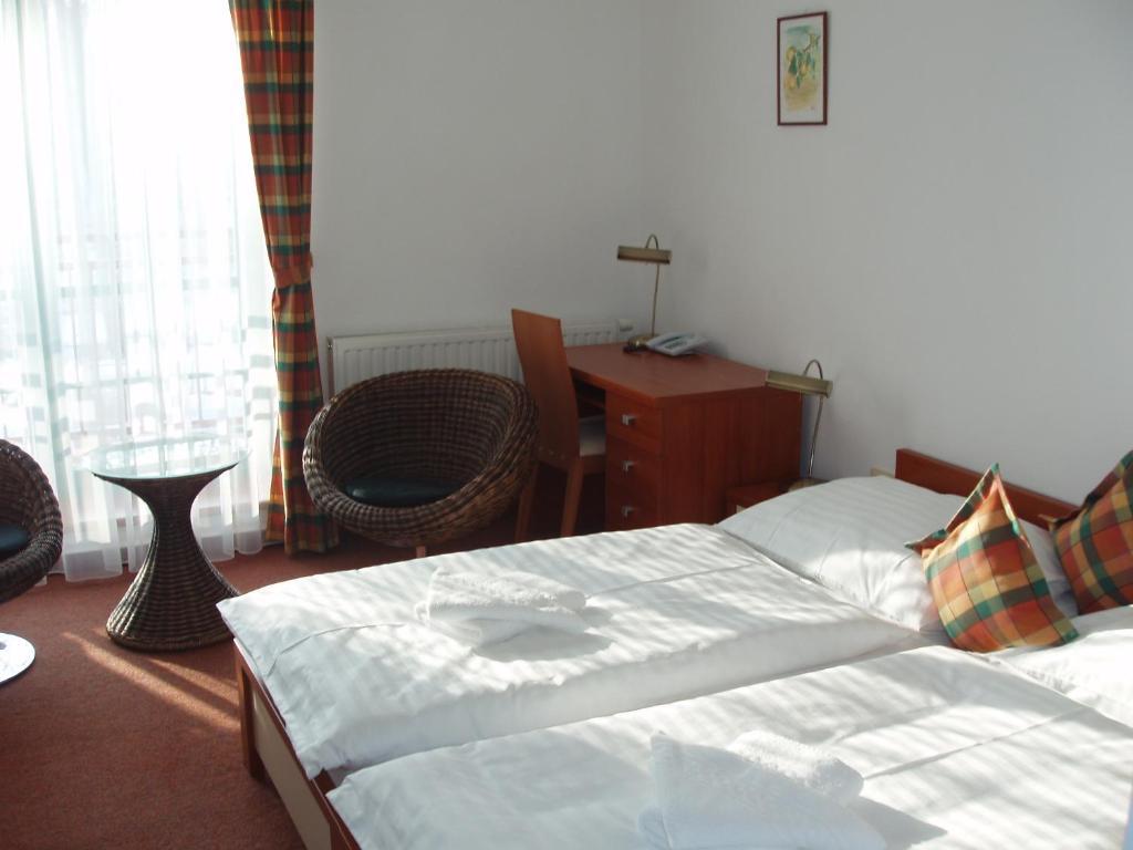 Hotel Loucky Litvínov Oda fotoğraf