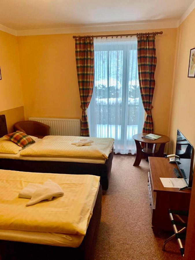 Hotel Loucky Litvínov Dış mekan fotoğraf