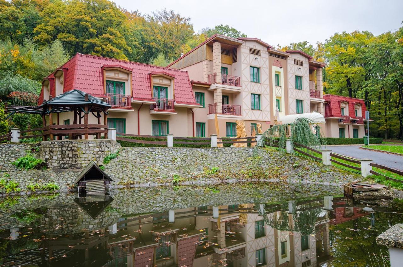 Hotel Loucky Litvínov Dış mekan fotoğraf