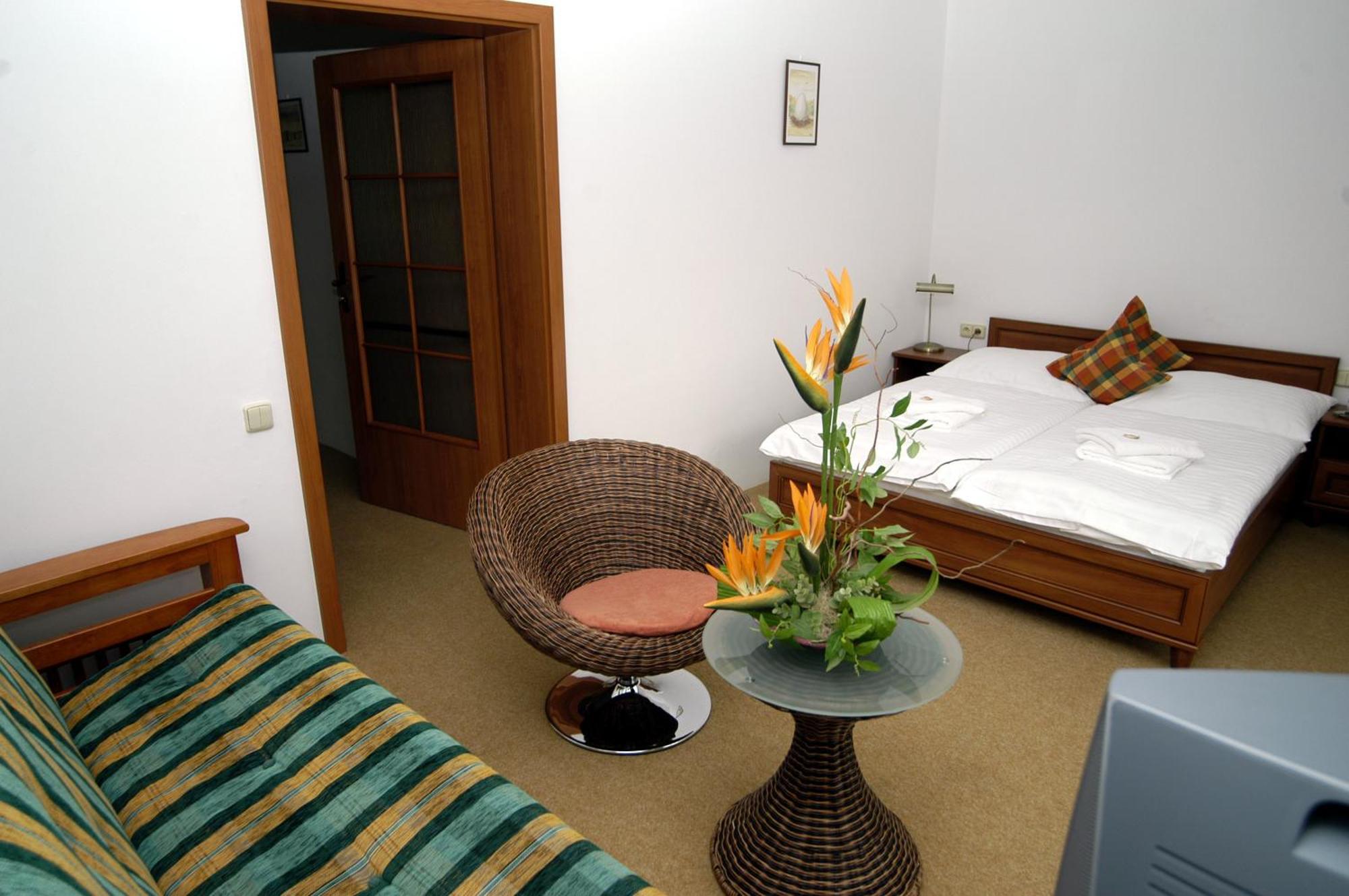 Hotel Loucky Litvínov Dış mekan fotoğraf